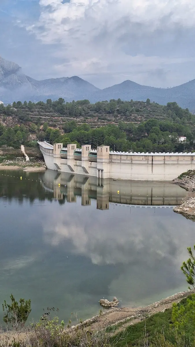 Embalse de Beniarrés